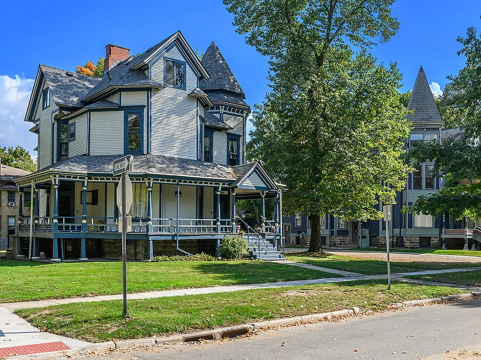 324 Stuart Ave #9