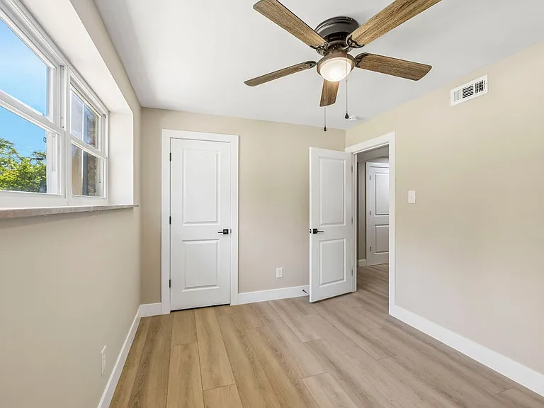 12201 W Kings Gate Rd — Photo 28