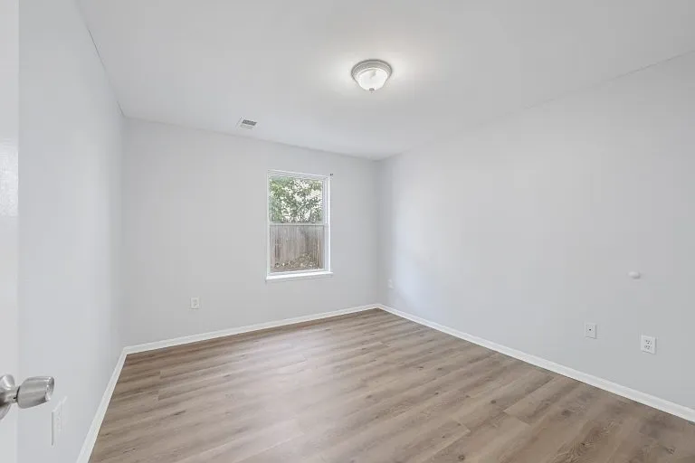 234 4th St #1 — Photo 7