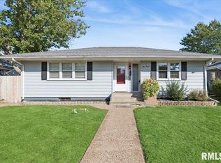 923 Pershing Blvd, Clinton, IA 52732