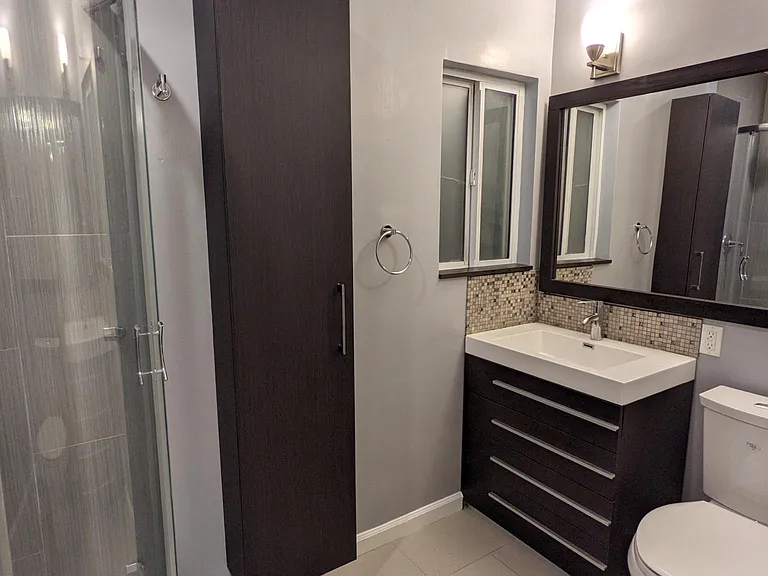 Main bathroom