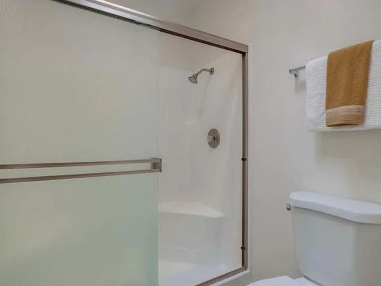450 W Vermont Ave #2102 — Photo 10
