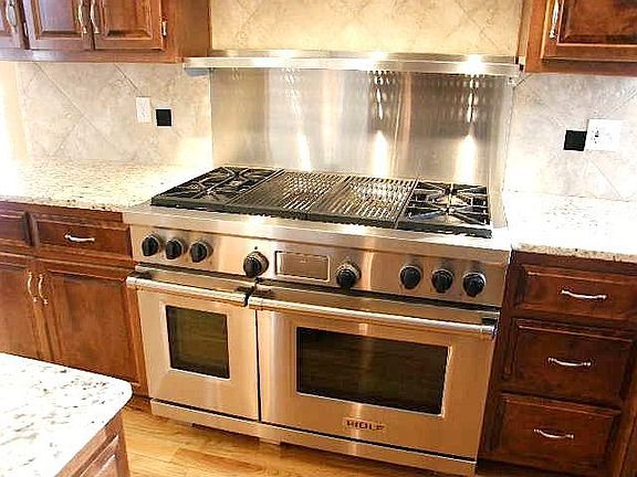 2nd image of 3807 NE 95th St