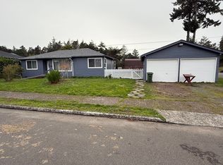 1510 Garfield St, North Bend, OR 97459