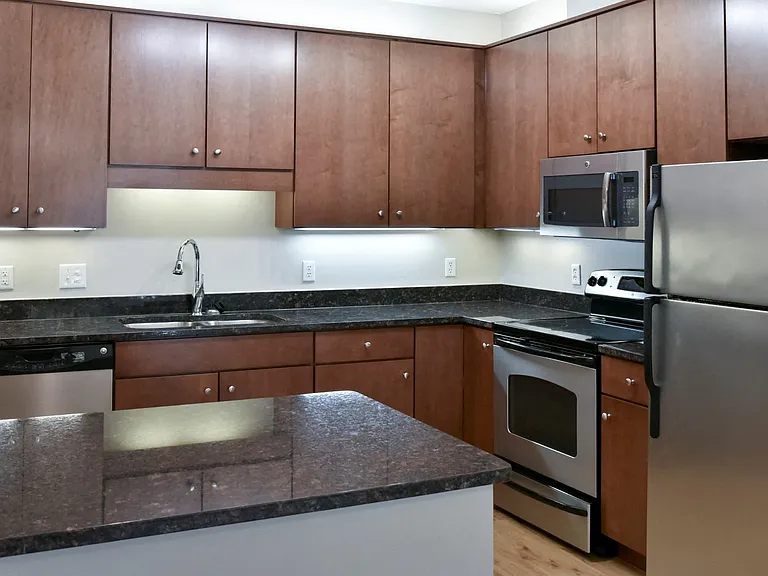 Cedar Pointe Townhomes — Photo 18