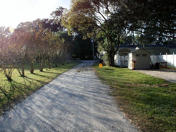 2nd image of 14548 Halfway Ln