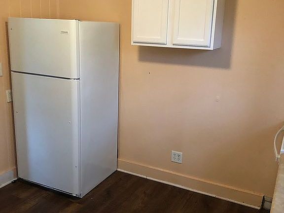 3rd image of 5966 Lane Cir N