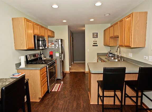 3rd image of 39099 N Aberdeen Ln