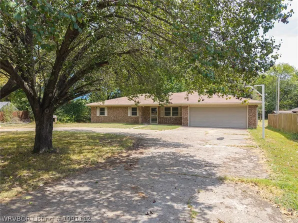 300 Carson Rd, Roland, OK 74954