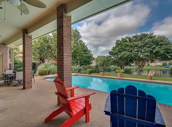 5th image of 1111 Brazos Dr