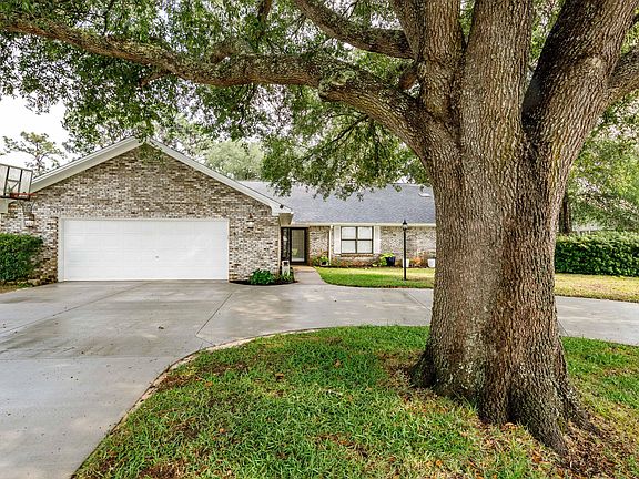 3rd image of 71 Lake Lorraine Cir