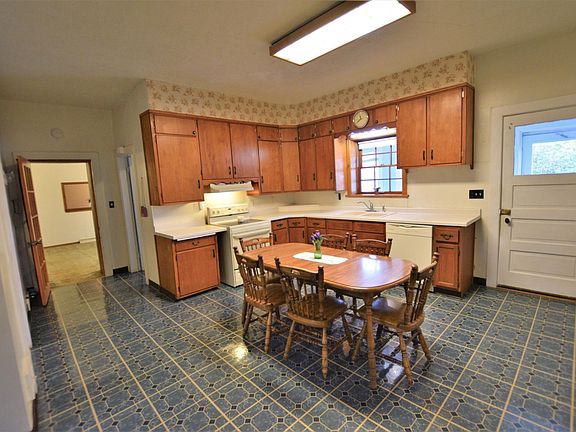 Cute Country Kitchen