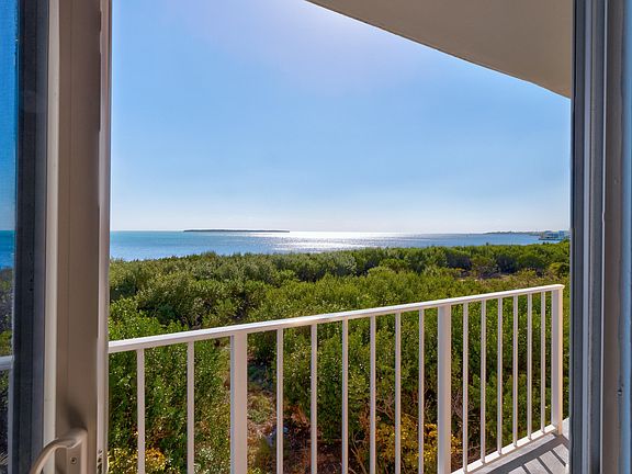 3rd image of 500 Burton Dr #4306
