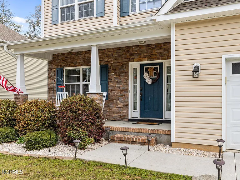 160 Argyll Ave — Photo 29