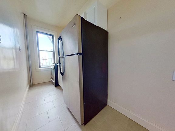 4th image of 45-36 39th Pl #4