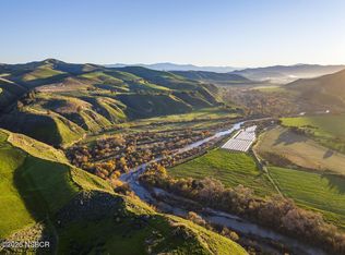 11 Mail Rd, Lompoc, CA 93436