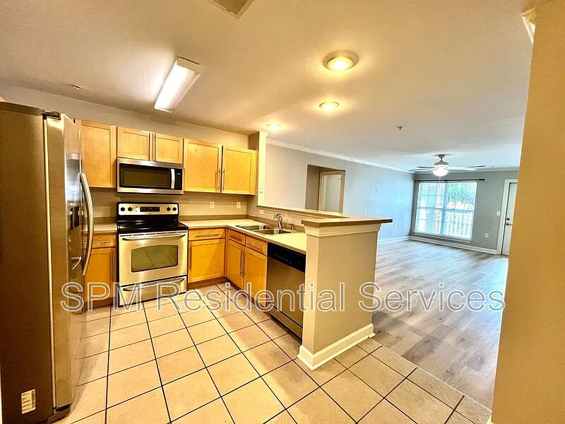 1500 Cadfel Ct — Photo 2