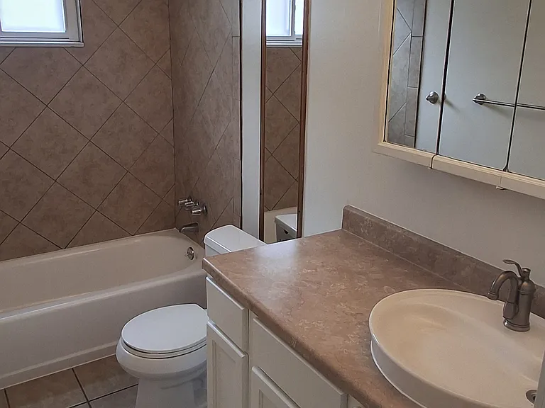 113 E Princeton Ave — Photo 11