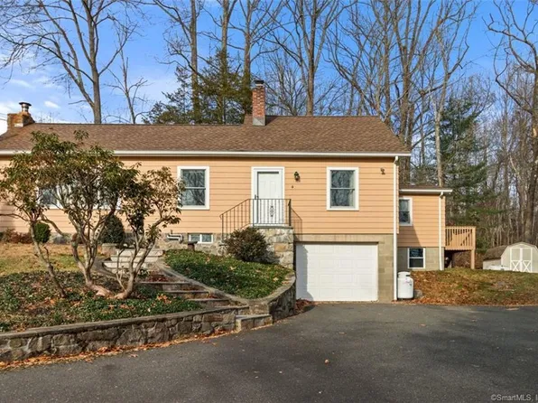 4 Checkerberry Lane, Newtown, CT 06482