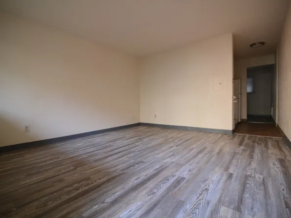 Melrose Court Apartments