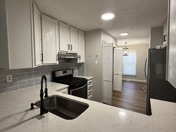 2nd image of 7187 Williamsburg Dr #1