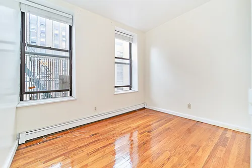 132 W 109th St Photo 1