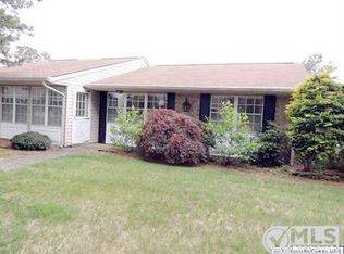 96 Cambridge Cir, Manchester, NJ 08759