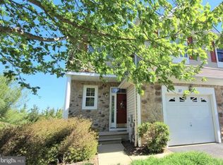 27 Scarlet Oak Dr, Princeton, NJ 08540