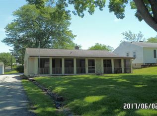 2041 Medford Dr, Fort Wayne, IN 46803