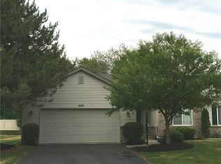 559 Crystal Lake Dr, Holland, OH 43528