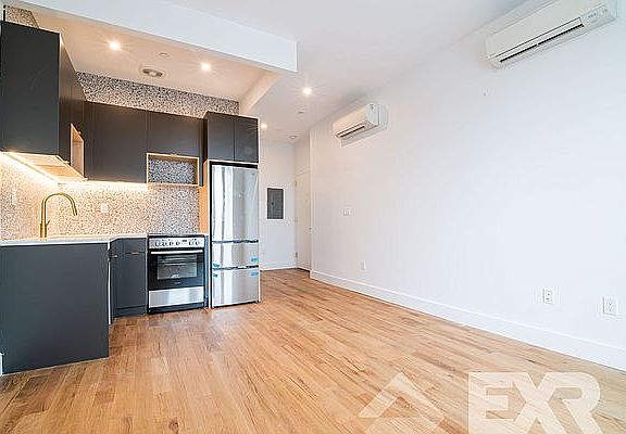 3rd image of 791 Sterling Pl APT 4G