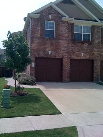 Front of townhome