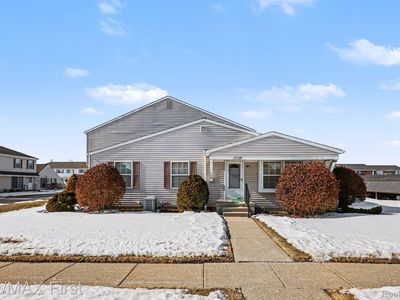 28299 Raleigh Crescent Dr, New Baltimore, MI, 48047