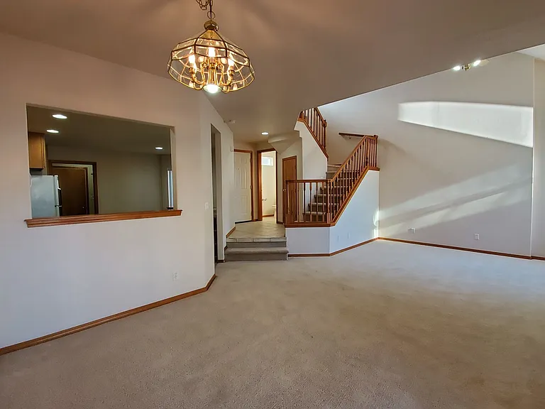 427 Columbia Point Dr — Photo 9
