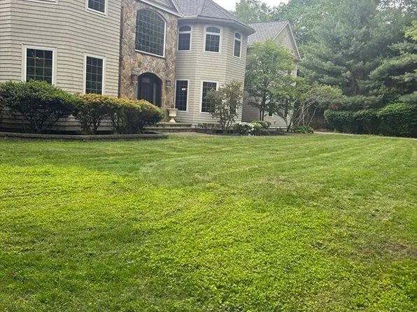 7 Rockport Rd, Weston, MA 02493