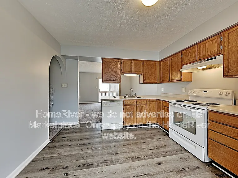 516 Ten Point Ln — Photo 2