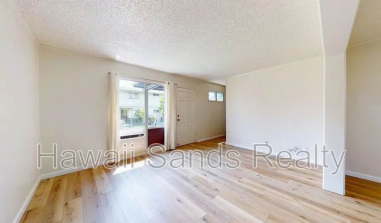 98-1426 Kaahumanu St #74 — Photo 2