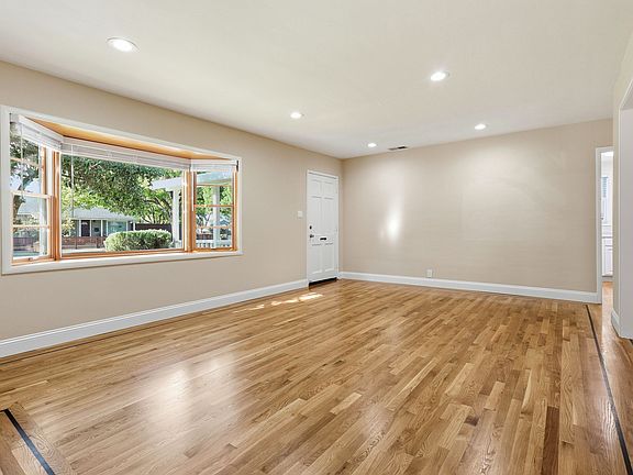 4th image of 1816 Lenolt St