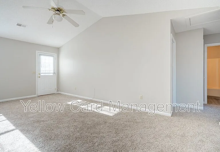 82 Crosby Dr — Photo 16
