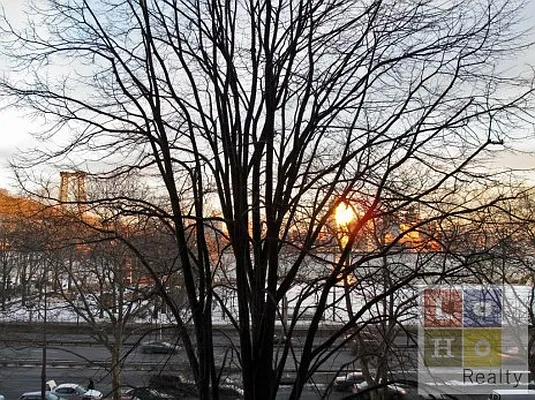 Sold by LoHo Realty | media 19