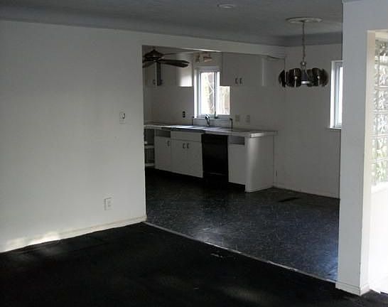 4th image of 24060 Jerome Ave