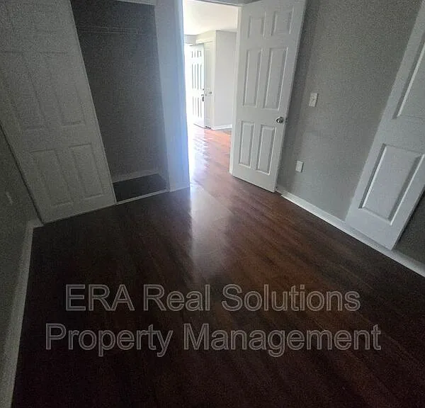 75 E Moler St #A — Photo 11