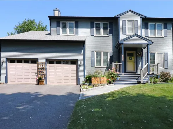162 Atlantic Dr, Middletown, RI 02842
