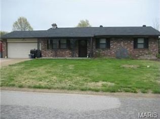 1320 Nutmeg Dr, Saint Charles, MO