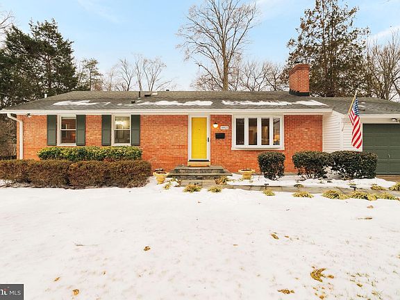 3rd image of 8921 Braeburn Dr