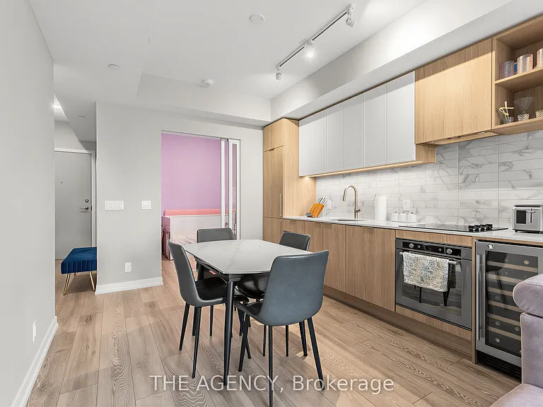 2020 Bathurst St #1817 — Photo 5
