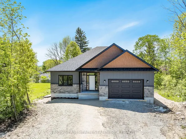 45 Sheppard St, Severn, ON L0K 1E0
