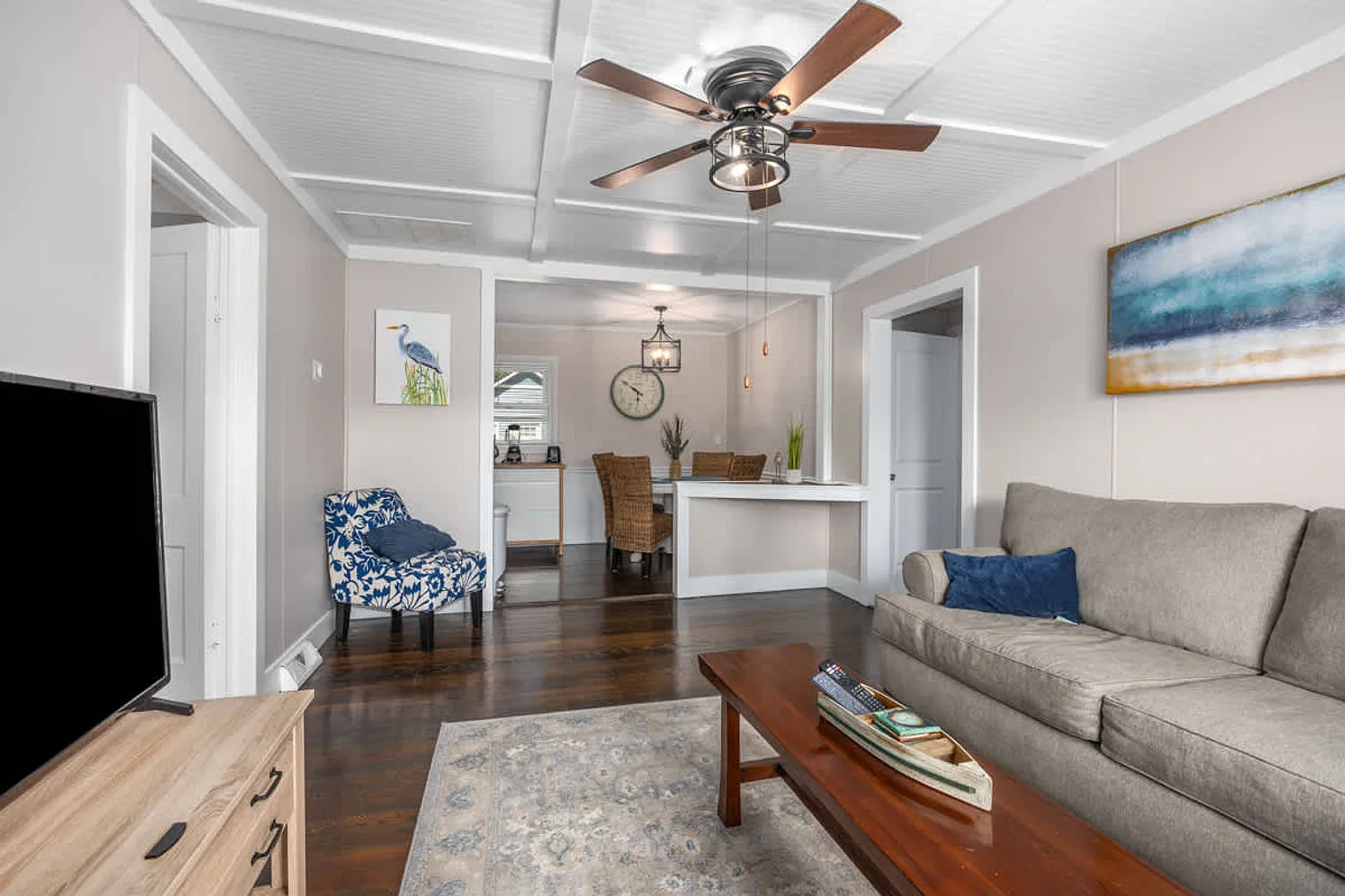 2 bed, 1.0 bath, 861 sqft, $2,168 — Photo 3