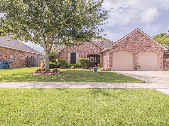 3rd image of 612 Wind Haven Ln