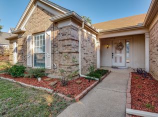 6215 Echo Summit Ln, Arlington, TX 76017